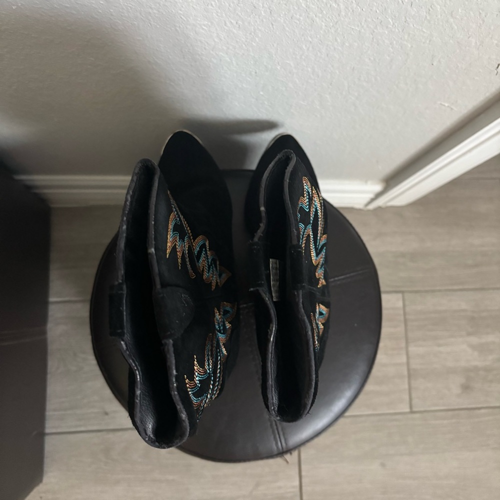 dingo Black Stylish Boots - Picture 4 of 6